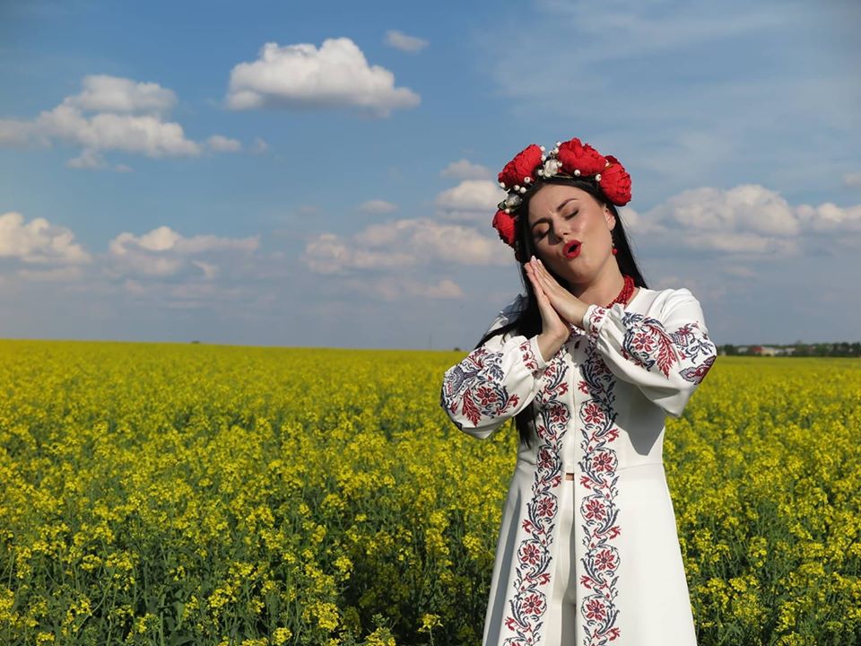 Picture of Backstage from shooting a video clip "Sing, mother lullaby" 