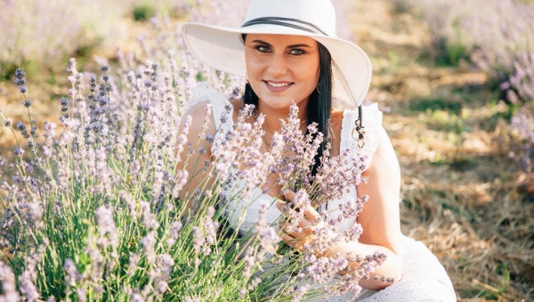 Фотосесія на лавандовому полі