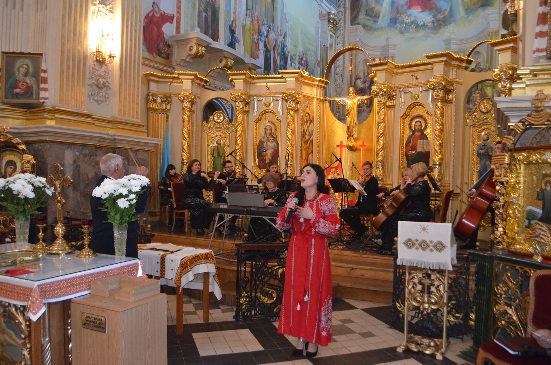 Архівне відео: Ave Maria (Bach & Gounod) 